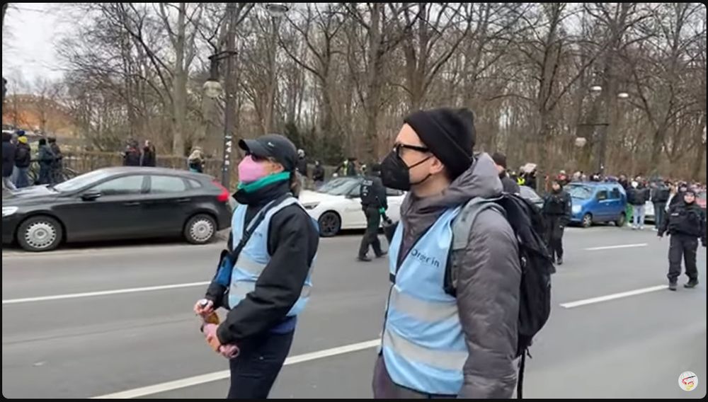 Screenshot aus Livestream von weichreite.
Zeigt 2 Ordner der Demo.