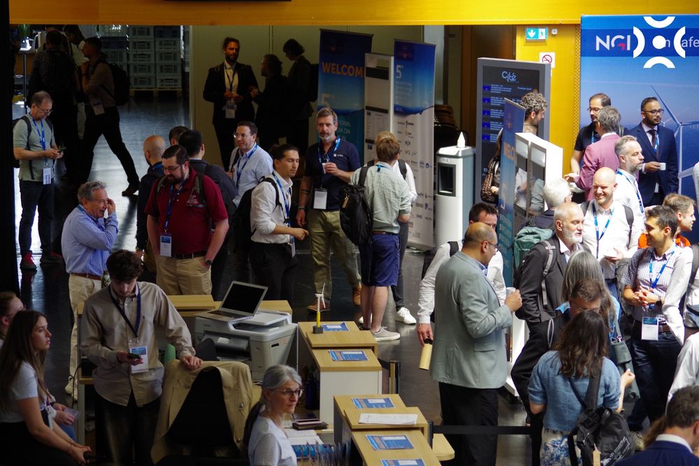 Foule rassemblée à l'occasion du congrès