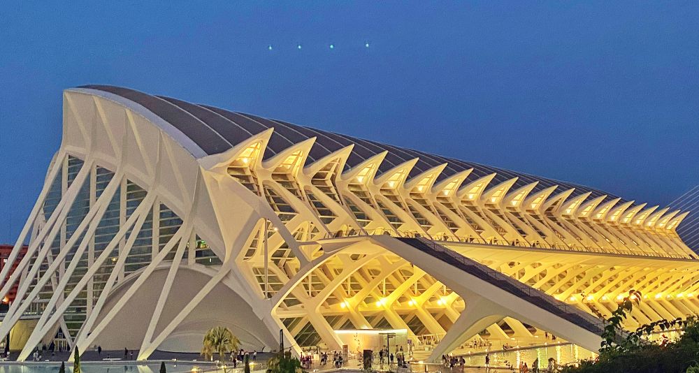 A blue hour side view shot of the Science Museum in Valencia 