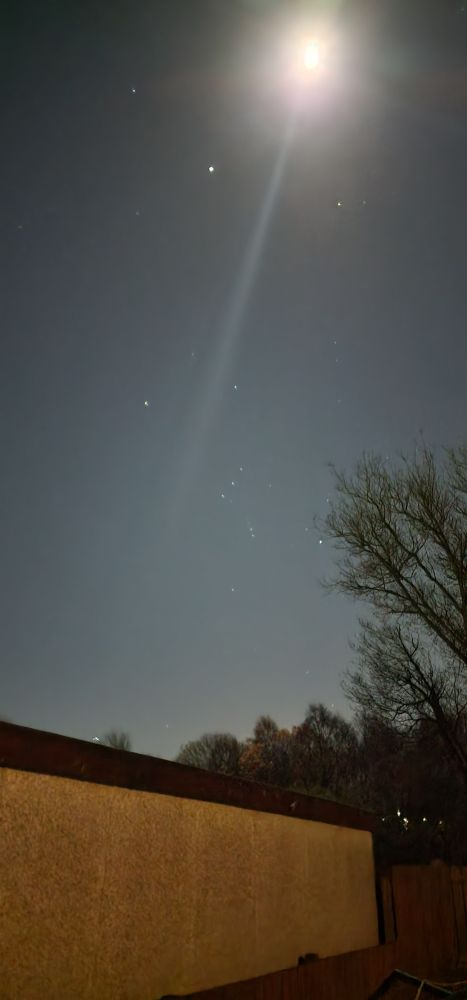 The moon with Jupiter and the hunter constellation - Orion's belt