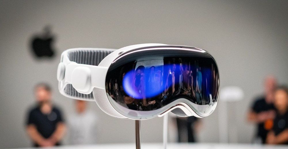 Apple accuses former Vision Pro engineer of stealing trade secrets