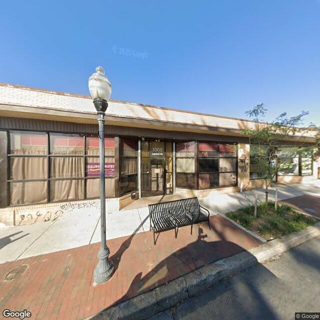 Google Maps Street View of bus stop GREENMOUNT AVE & 30TH ST sb
