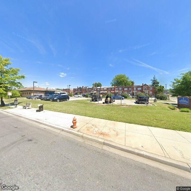 Google Maps Street View of bus stop REISTERSTOWN RD & WYLIE AVE nb