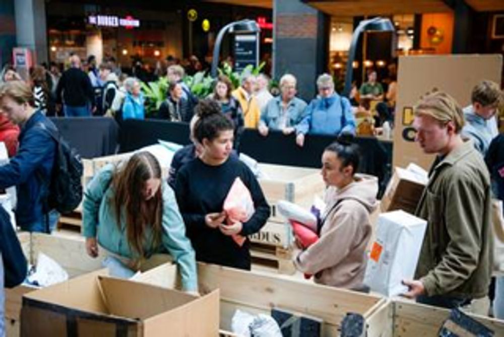 Zoekgeraakte postpakketjes met mysterieuze inhoud: populaire pop-up winkel komt naar Rotterdam