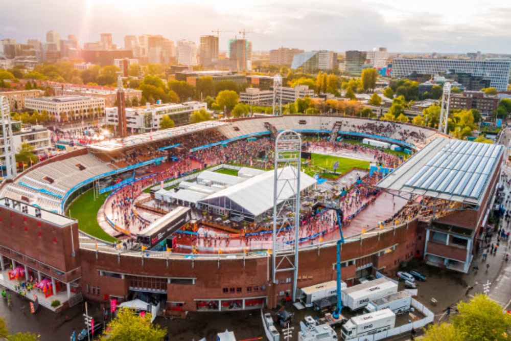 Recordaantal marathonlopers voor uitverkochte Amsterdam Marathon