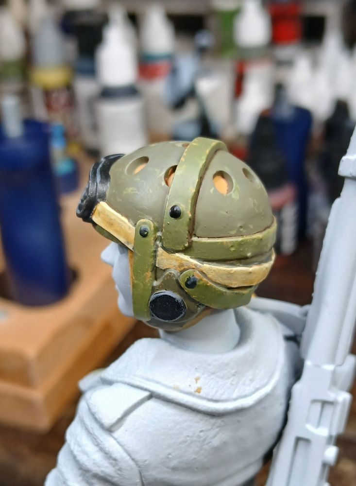 Tanker helmet for a 1/10 mech pilot sculpted by Bombshell Miniatures.