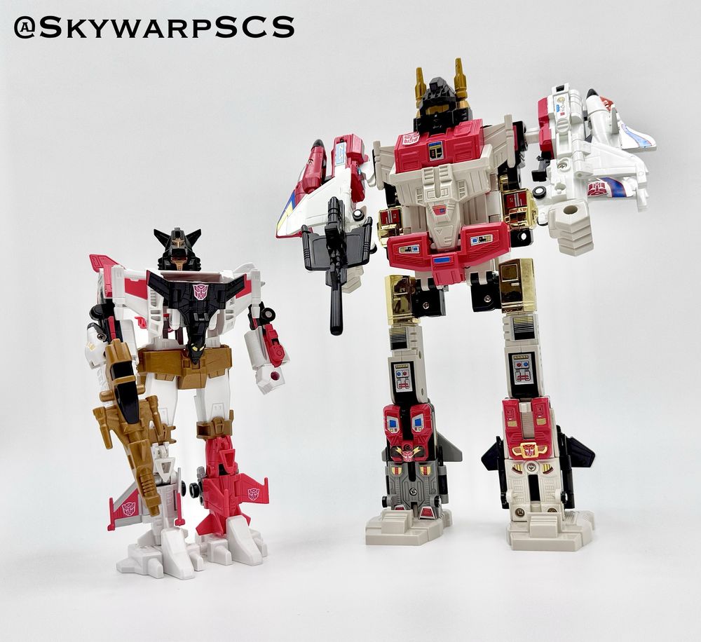 Transformers Universe/Cybertron Micromaster Superion with KO/4th party G1 Superion.