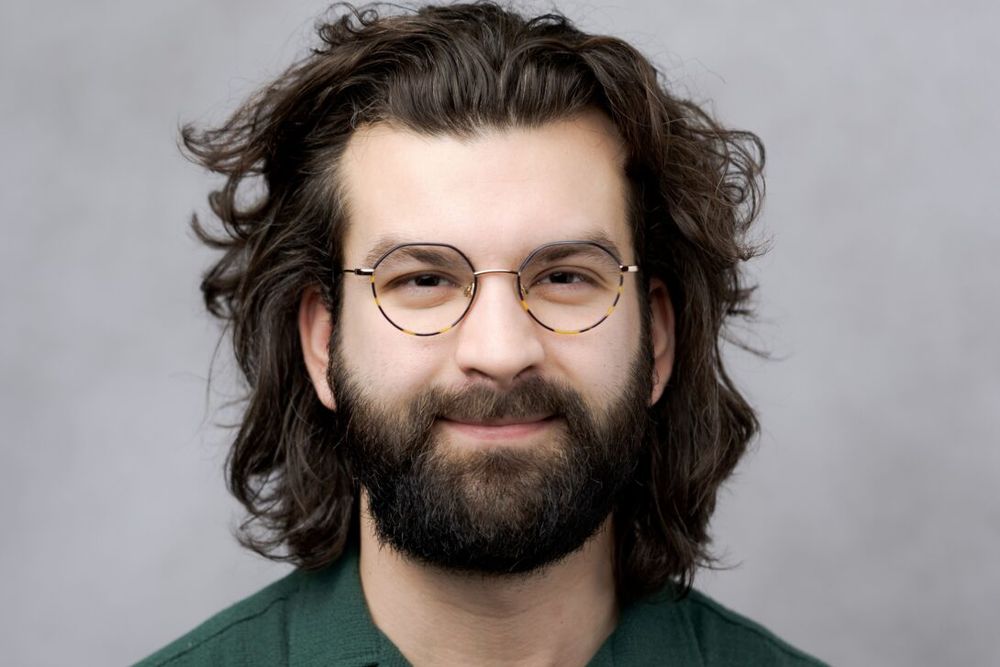 Headshot of Trevor Dean