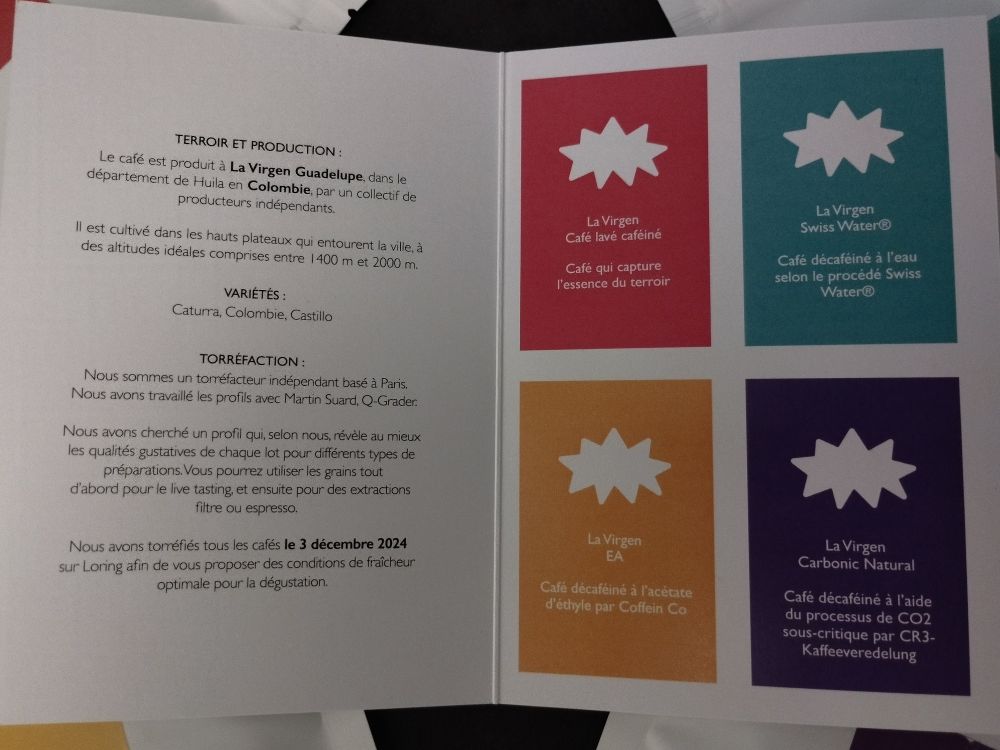 Zoom sur la carte explicative. Café de La Virgen Guadelupe dans le département de La Huila en Colombie. Torréfié le 3 décembre. Quatre versions : caféiné, décaféiné à l'eau, décaféiné à l'acétate d'éthyle, décaféiné au CO2.