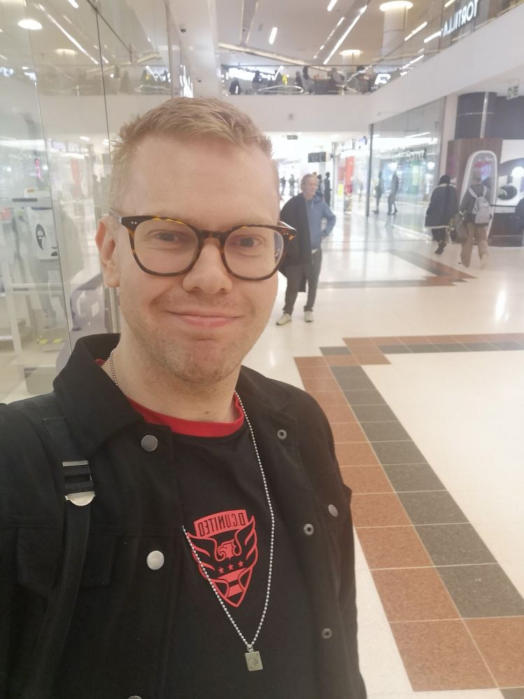 A selfie of me at Victoria station.