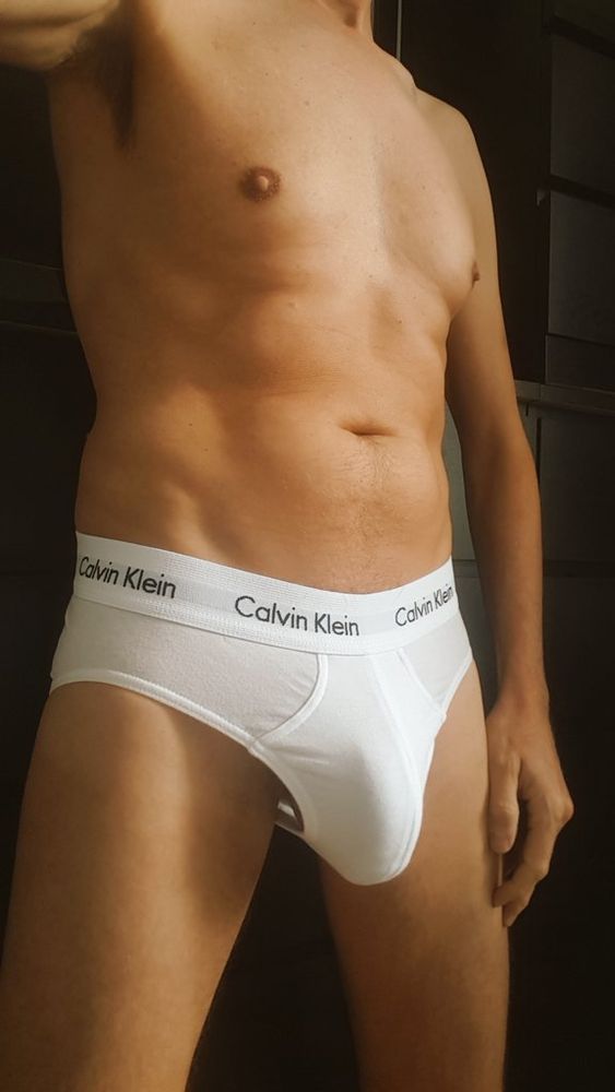 Random image selected from ../../images/bestbulge/