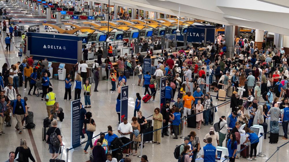 Families Left Scrambling After Delta Bars Minors From Flying Alone in Wake of Outage