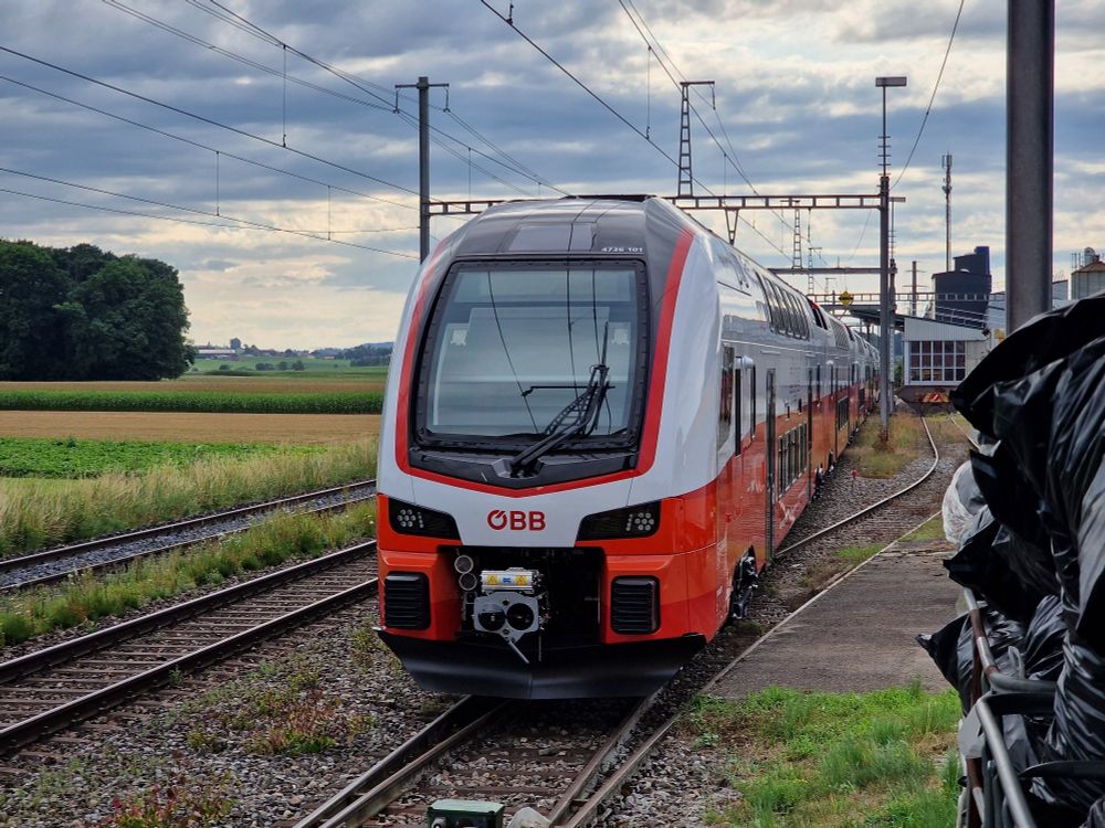 Front view of a Cityjet Kiss (4736) parked in Oberaach