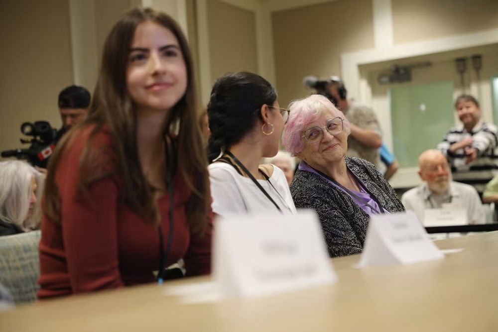 Marion Gommerman, right, participated in an “Intergenerational classroom” course that included a mix of U of T students and older adults at Toronto’s Christie Gardens retirement community and long-term care facility 
