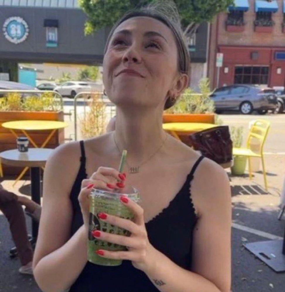 Photo of the girl who is going to be ok meme 
