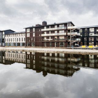 De schrale laagbouw op Libau is de meest letterlijke vertaling van Houthaven