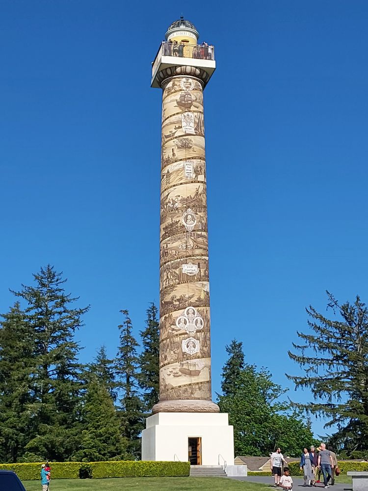 Photo of Astoria column on a clear blue sky day