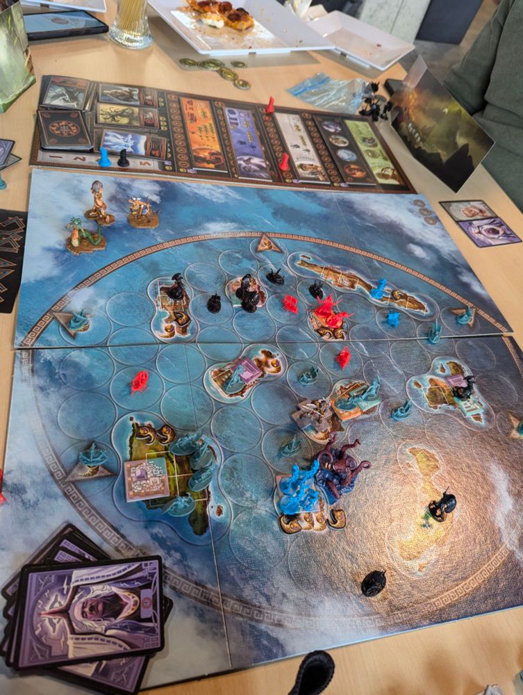 Cyclades board game https://boardgamegeek.com/boardgame/54998/cyclades