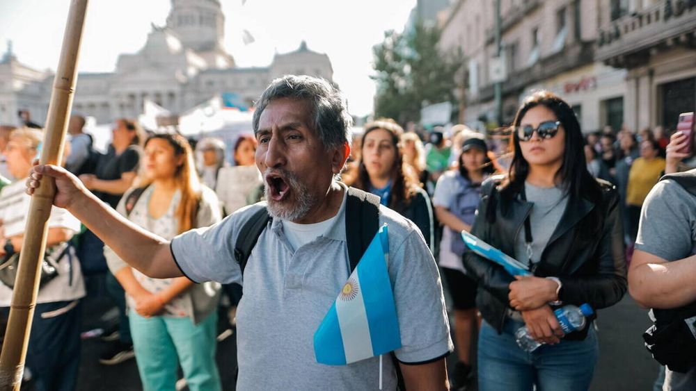 En Argentine, la fuite des cerveaux bat son plein - Le Temps