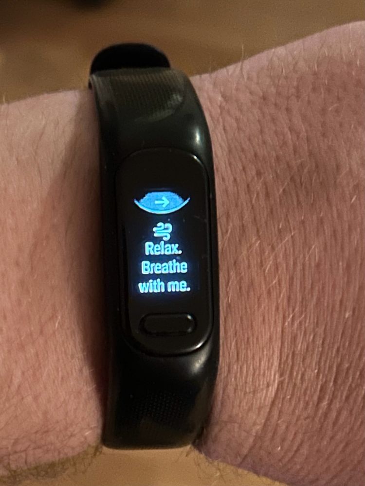 Garmin heilsuúr sem á stendur "Relax. Breathe with me"