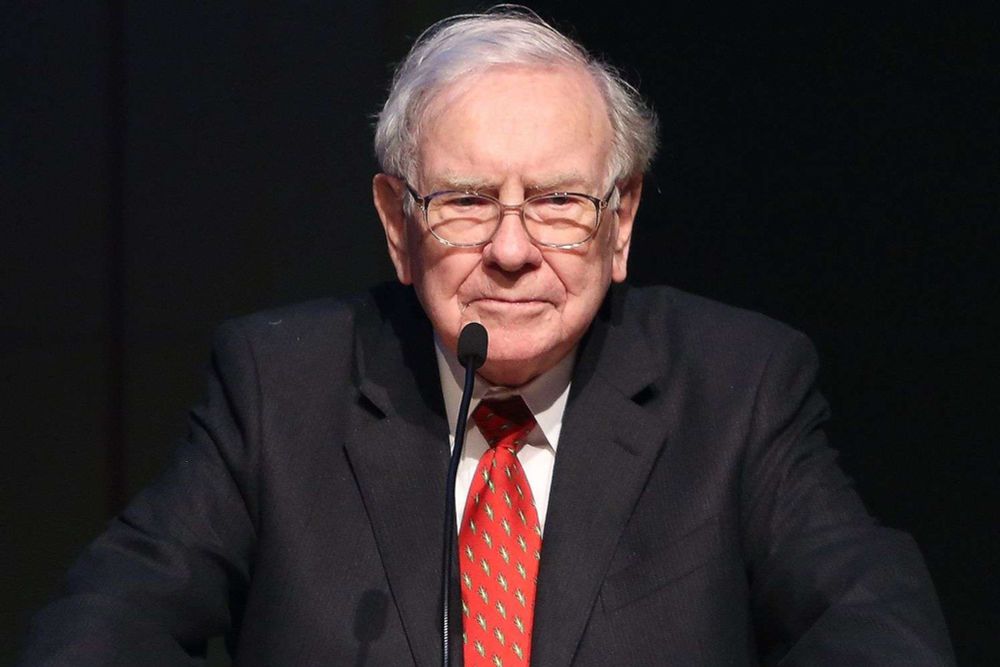 Warren Buffett and $1 Trillion worth Berkshire Hathaway - Views on a Decade of Strategic Growth