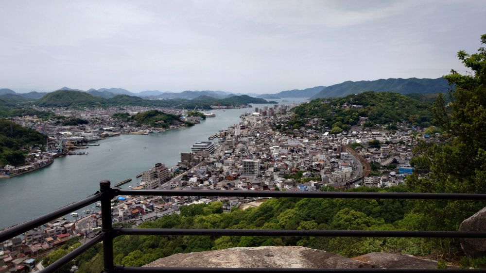 尾道　浄土寺不動岩展望台より