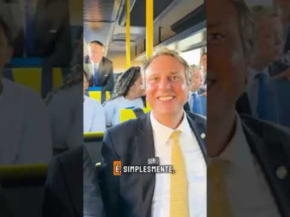 BOLSONARISTA PIRA! LULA ENTREGA ÔNIBUS DO PROJETO CAMINHO DA ESCOLA