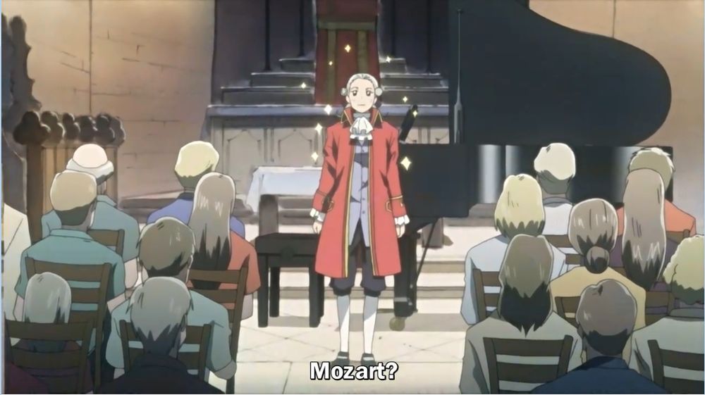 Personagem Nodame do anime Nodame Cantabile vestida com roupas europeias antigas, imitando Mozart, na frente de um piano e uma plateia