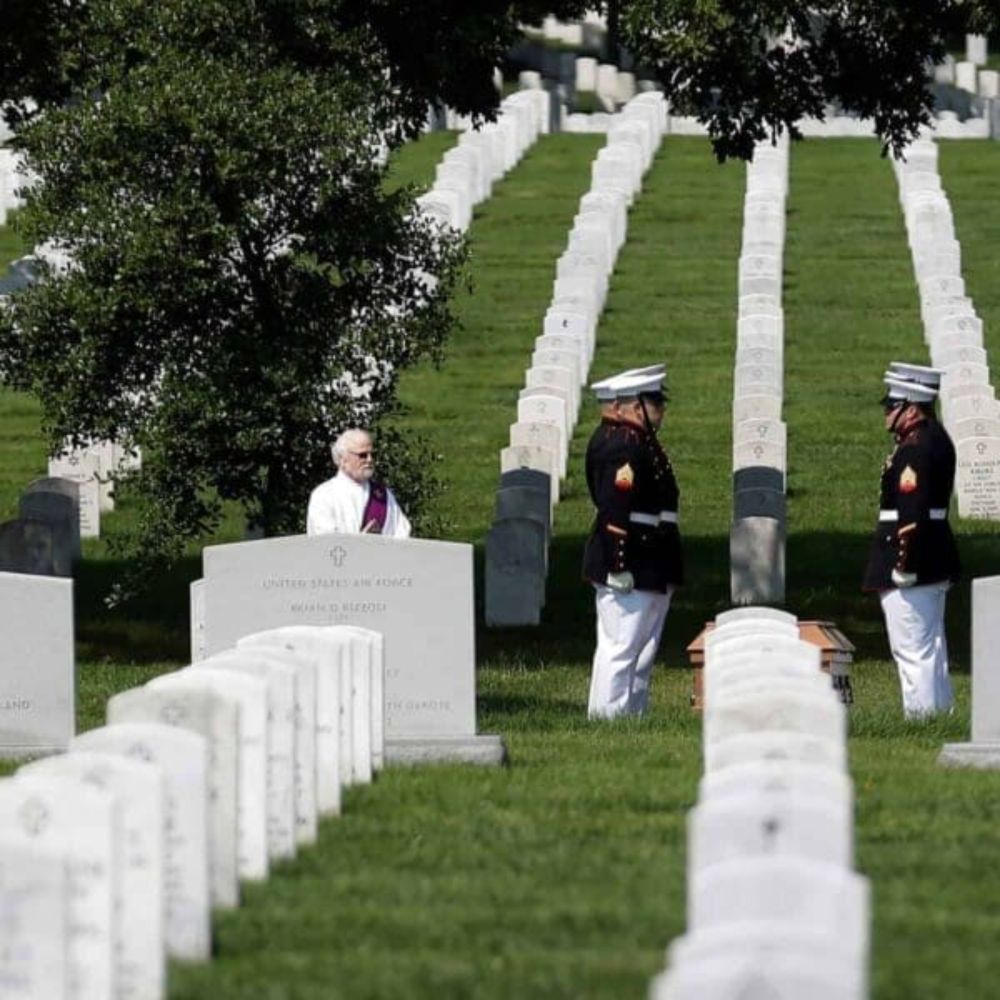 Trump's Illegal Arlington Cemetery Stunt Is Backfiring