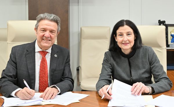 La presidenta del Consejo General del Notariado (CGN), Concepción Pilar Barrio Del Olmo, y el decano del Colegio Oficial de Ingeniería Geomática y Topográfíca (COIGT), Andrés Díez Galilea, han suscrito un convenio de colaboración entre ambas entidades para facilitar la tramitación online de los procedimientos de subsanación de discrepancias físicas catastrales.