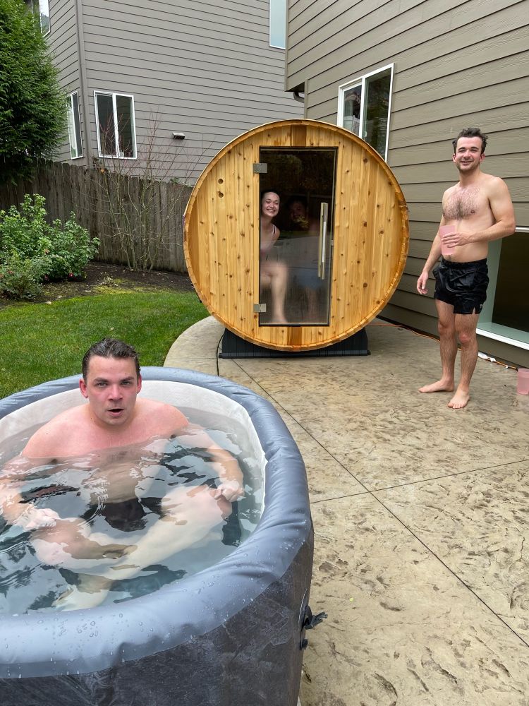 Barrel sauna and cold plunge