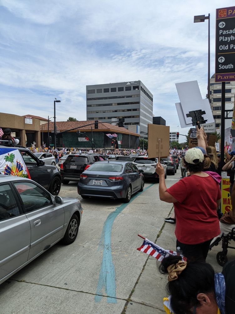 Peaceful No King rally at Pasadena, CA on 6/14/2025.
At the corner of Lake and Colorado.