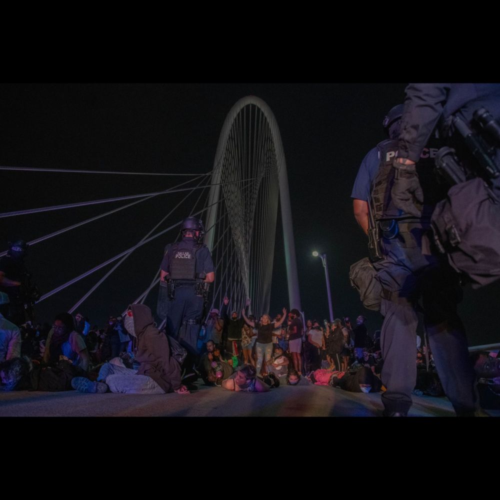 Kettling Tactic Dallas Police Used Against Protesters Is Steeped in Controversy