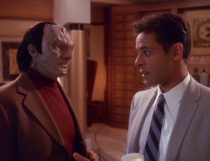 Garak and Julian Bashir wearing 1960s Earth fashions.