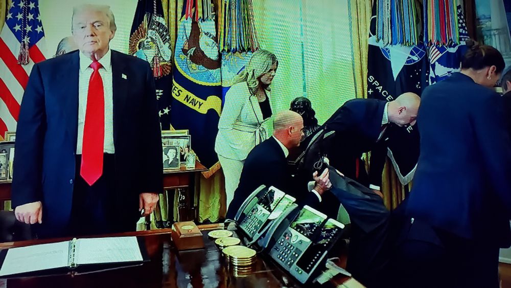 If metaphorical images could speak, they wouldn't need 1000 words - Donald Trump Standing statuesque facing cameras while a medical emergency is handled without him 4' away. Thank God Trump's concern wasn't affected by this emergency! Dodged a bullet to the ear! 