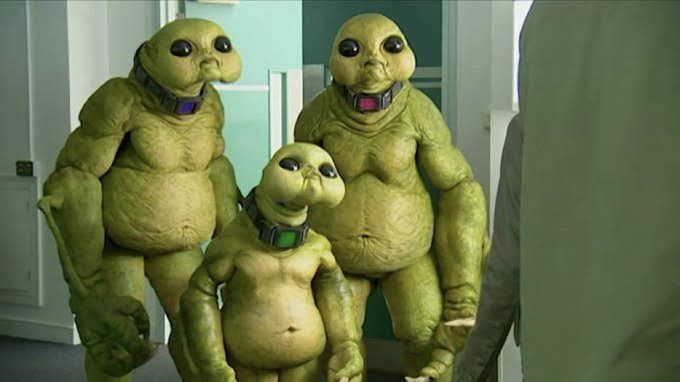 a family of raxacoricofallapatorians. Two big and one small one
