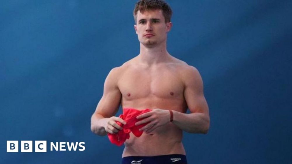 Jack Laugher: Olympic diver using OnlyFans 'to make ends meet' - BBC News