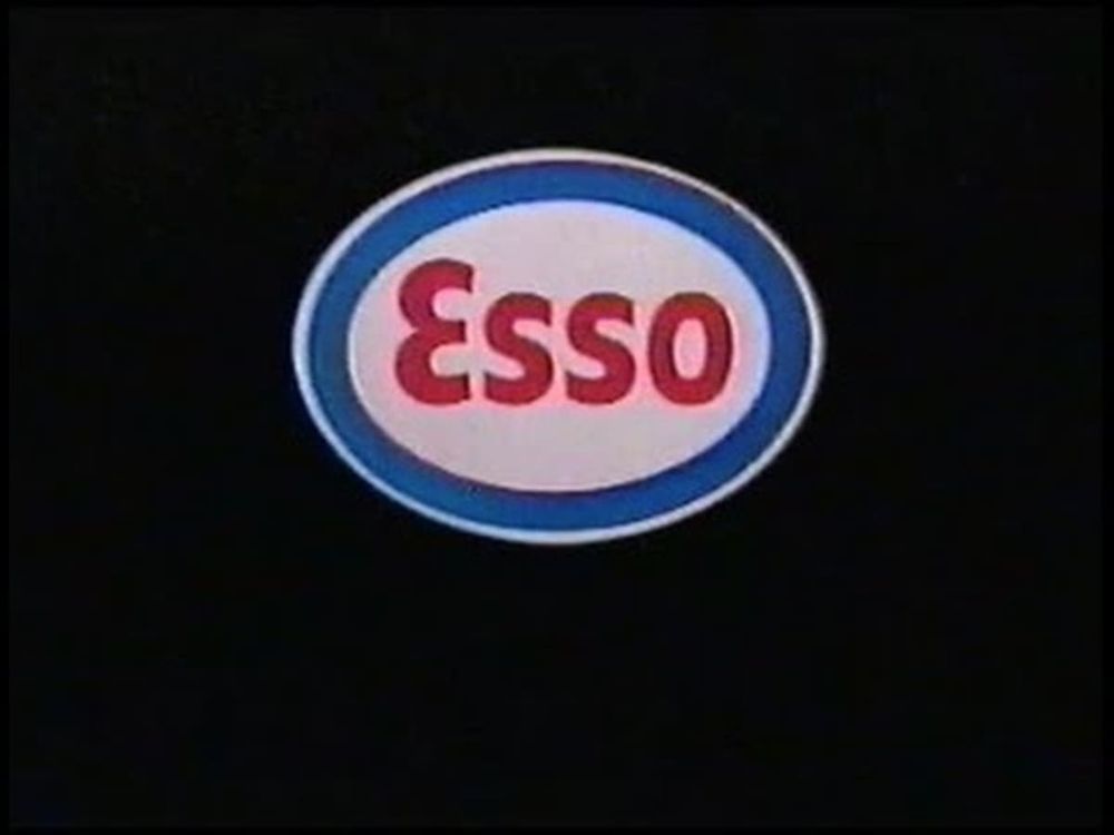 G57GM01 Esso   Oil Refining in the 90s