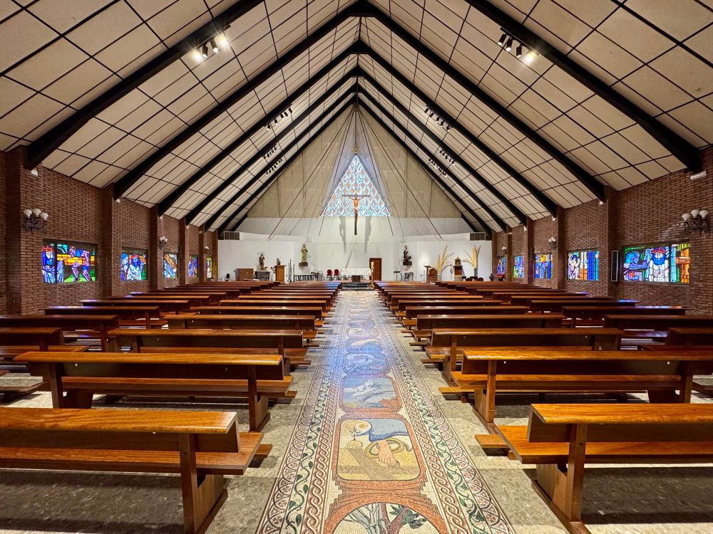 There is modern churches in Spain, too.