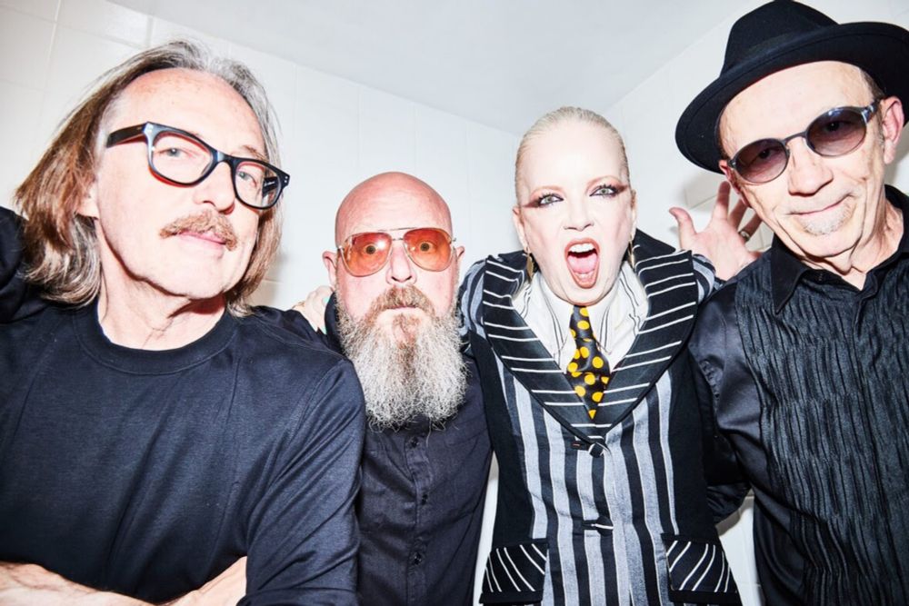 Garbage confirma turnê brasileira com L7 em 2025 - NoiseRed - Underground Manifesto !