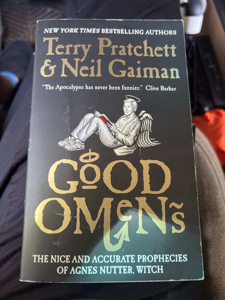 A picture of the book Good Omens by Terry Pratchet and Neil Gainman