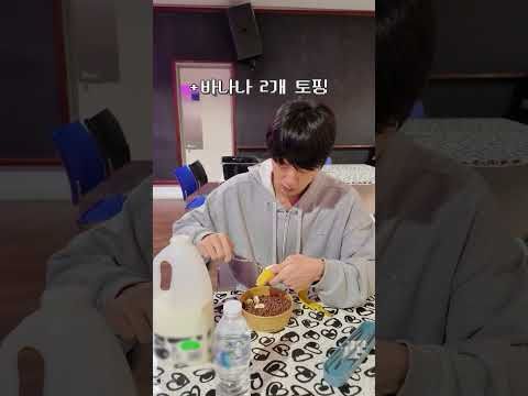 ‘#RUNSEOKJIN_epTOUR in LONDON’ Background🎬 #공연전_석진이의_대기실_루틴 🐹😋💪 #진 #Jin #BTS @o2ukofficial
