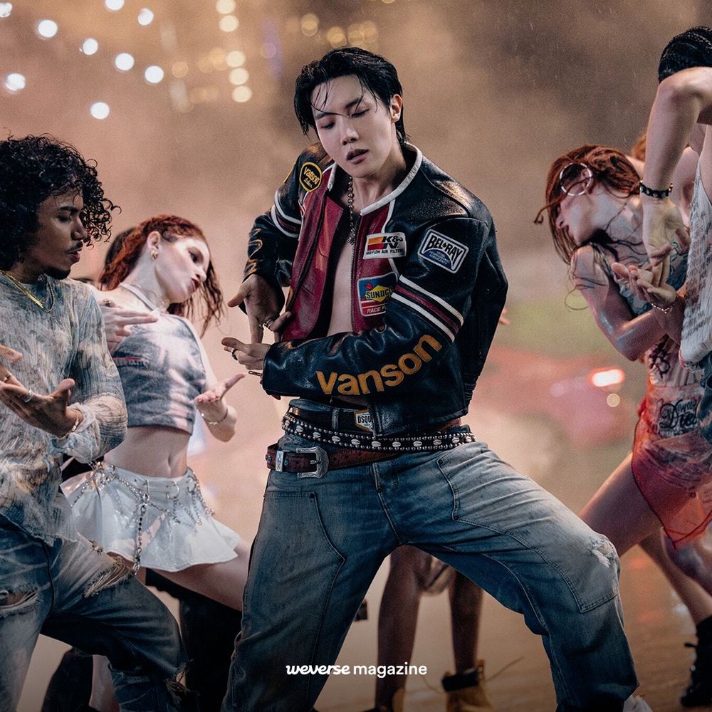 JHope and his dancers for Killin’ It Girl; they’re wearing their respective stage outfits, with Alyssa edited in two times wearing different outfits
