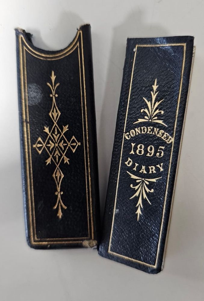 The covers of the small diary.