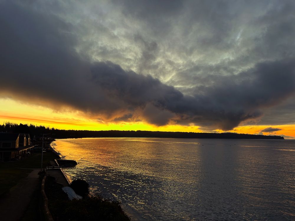 Sunrise over Puget Sound on NY Eve morning 