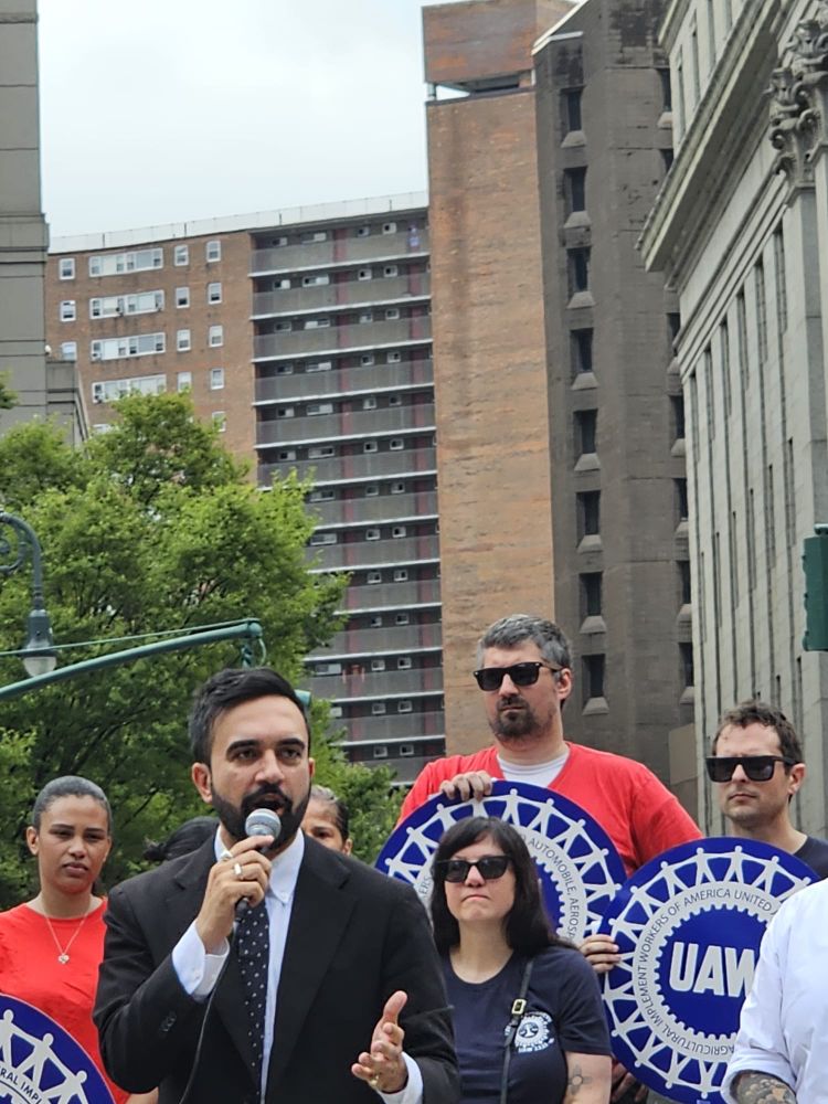 zohran speak at uaw rally