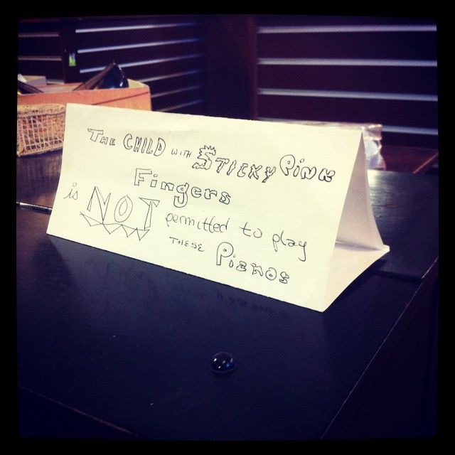 #stickyfingers #piano #warning #avenueantiques #hampden #baltimore #iphoneonly #xproii