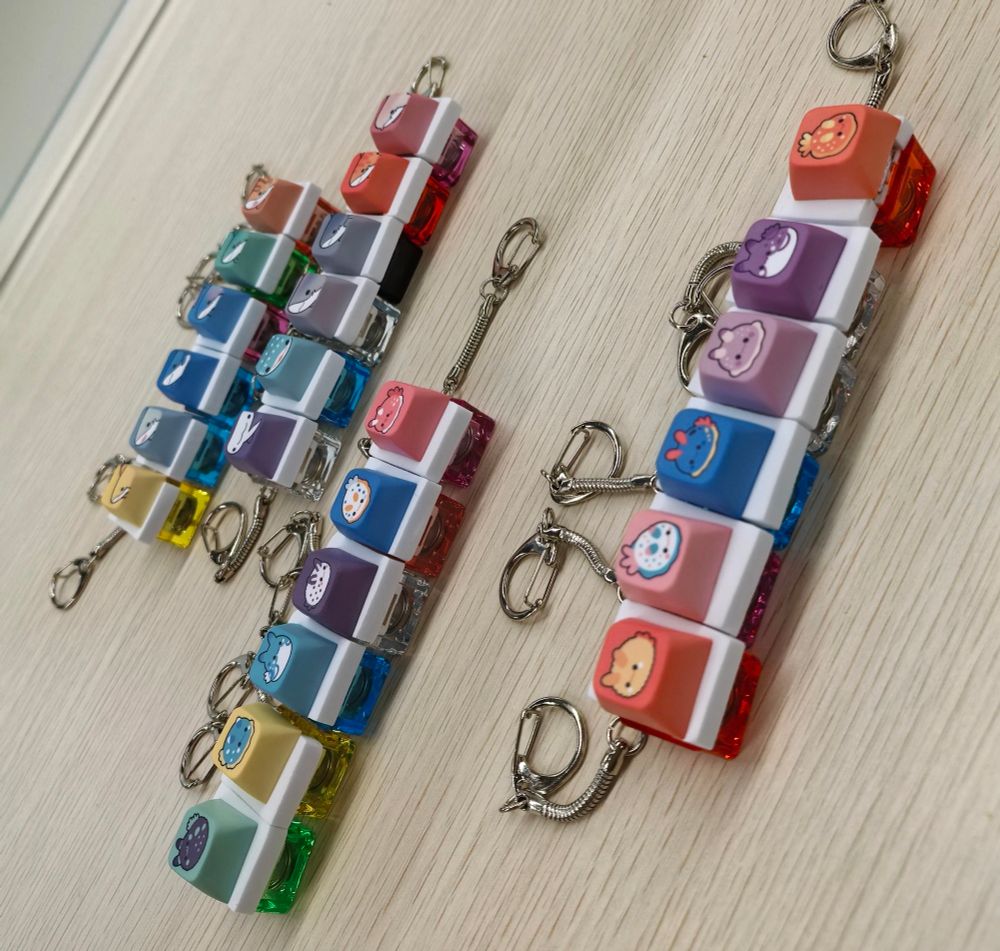 keycap keychains by mahoukarp