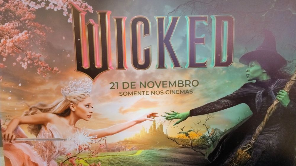 Cartaz do filme Wicked nos cinemas