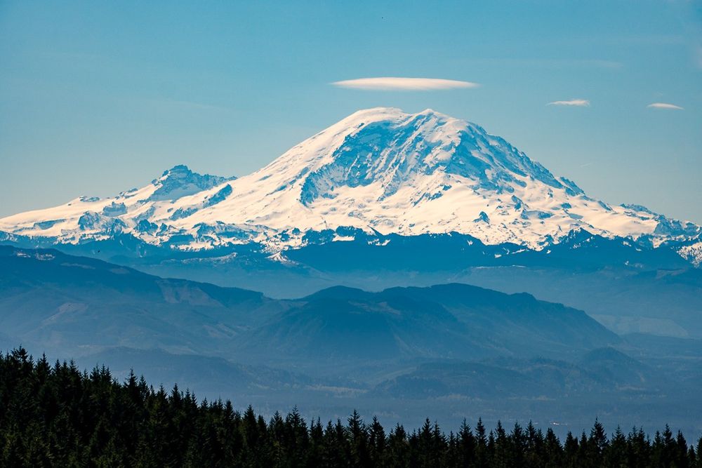 View of Mt. Rainier with a small lenticular cloud taken from Tiger 2.